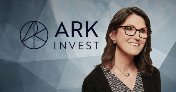 
Ark Invest Кэти Вуд купила 53 708 акций Coinbase на $8,4 млн                